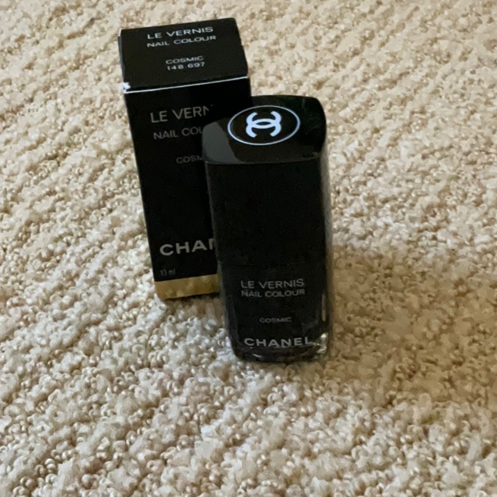 Chanel Cosmic Nail Color in Box
